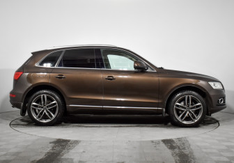 Подержанный автомобиль Audi Q5 2013 года (4 фото)
