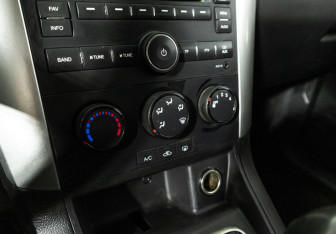 Подержанный автомобиль Chevrolet Captiva 2008 года (15 фото)