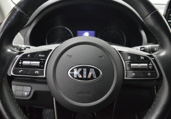 Подержанный автомобиль Kia Seltos 2021 года (15 фото)