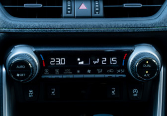 Новый Toyota RAV4 2025 (25 фото)