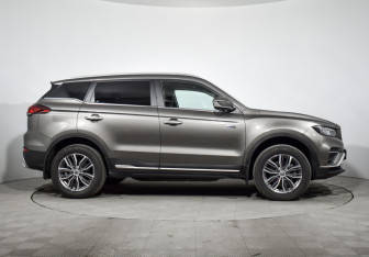 Подержанный автомобиль Geely Atlas Pro 2023 года (4 фото)