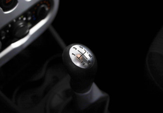 Подержанный автомобиль Renault Logan Sedan 2012 года (11 фото)