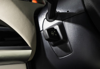 Подержанный автомобиль BMW X5 2010 года (21 фото)