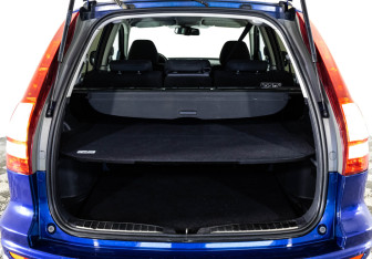 Подержанный автомобиль Honda CR-V 2011 года (19 фото)