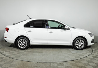 Подержанный автомобиль Skoda Rapid Liftback 2020 года (4 фото)