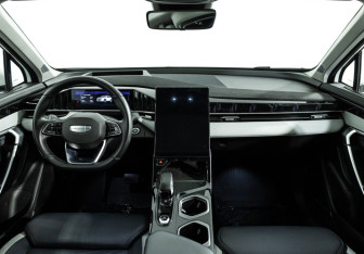 Подержанный автомобиль Geely Atlas 2024 года (13 фото)