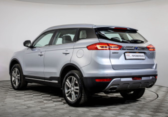 Подержанный автомобиль Geely Atlas 2018 года (7 фото)