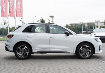 Новый Audi Q3 2025 (4 фото)