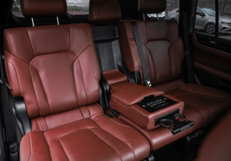 Подержанный автомобиль Lexus LX 2019 года (31 фото)