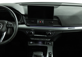 Подержанный автомобиль Audi Q5 2021 года (14 фото)