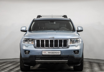 Подержанный автомобиль Jeep Grand Cherokee 2012 года (2 фото)
