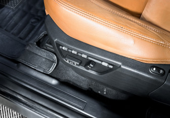 Подержанный автомобиль Land Rover Freelander 2012 года (11 фото)