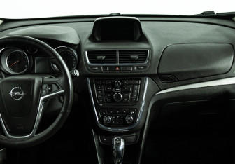 Подержанный автомобиль Opel Mokka 2014 года (14 фото)