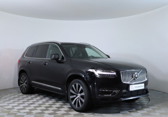 Подержанный автомобиль Volvo XC90 2020 года (3 фото)