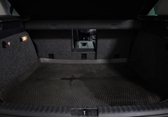 Подержанный автомобиль Volkswagen Tiguan 2013 года (24 фото)