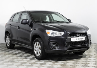 Подержанный автомобиль Mitsubishi ASX 2013 года (3 фото)