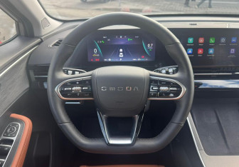 Подержанный автомобиль Omoda C5 2023 года (12 фото)