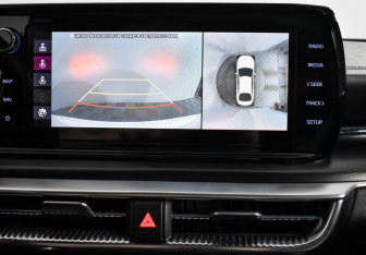 Подержанный автомобиль Kia K5 2021 года (18 фото)