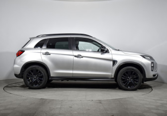 Подержанный автомобиль Mitsubishi ASX 2021 года (4 фото)