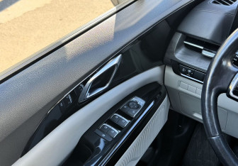 Подержанный автомобиль Kia Carnival 2021 года (8 фото)