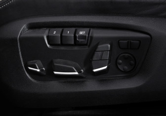 Подержанный автомобиль BMW X6 2018 года (28 фото)