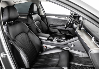 Подержанный автомобиль Kia K5 2020 года (11 фото)