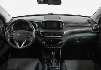 Подержанный автомобиль Hyundai Tucson 2020 года (10 фото)
