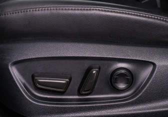 Подержанный автомобиль Toyota Camry Sedan 2019 года (17 фото)