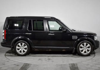 Подержанный автомобиль Land Rover Discovery 2015 года (4 фото)