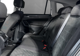 Подержанный автомобиль Volkswagen Tiguan 2017 года (12 фото)