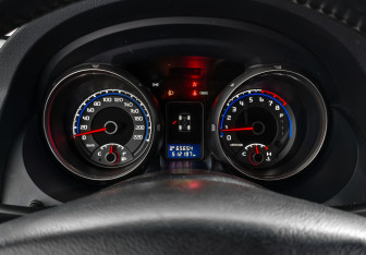 Подержанный автомобиль Mitsubishi Pajero 2011 года (19 фото)