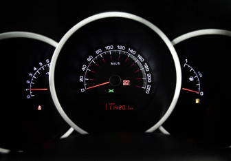 Подержанный автомобиль Kia Venga 2012 года (16 фото)