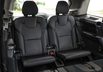 Подержанный автомобиль Volvo XC90 2019 года (32 фото)