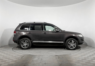 Подержанный автомобиль Volkswagen Touareg 2008 года (4 фото)