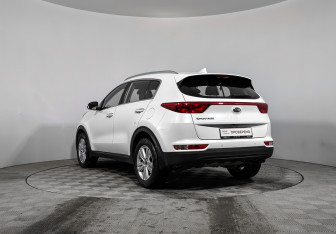 Подержанный автомобиль Kia Sportage 2017 года (7 фото)