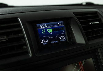 Подержанный автомобиль Toyota Highlander 2012 года (15 фото)