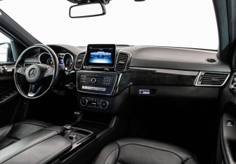 Подержанный автомобиль Mercedes-Benz GLE 2016 года (11 фото)