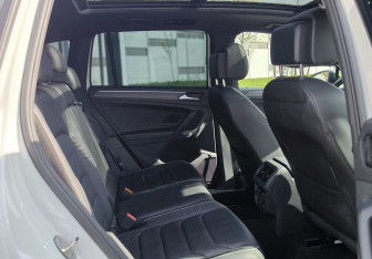 Подержанный автомобиль Volkswagen Tiguan 2021 года (15 фото)