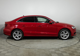 Подержанный автомобиль Audi A3 Sedan 2020 года (4 фото)