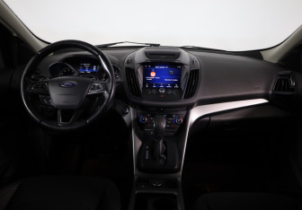 Подержанный автомобиль Ford Kuga 2018 года (9 фото)