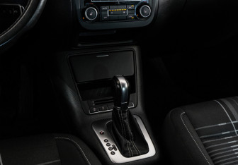 Подержанный автомобиль Volkswagen Tiguan 2015 года (13 фото)