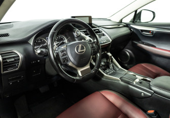 Подержанный автомобиль Lexus NX 2018 года (11 фото)