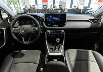 Новый Toyota RAV4 2025 (17 фото)
