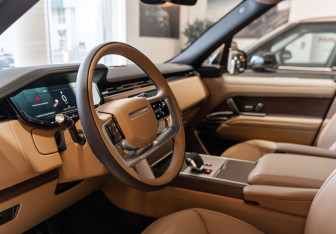 Новый Land Rover Range Rover 2025 (10 фото)