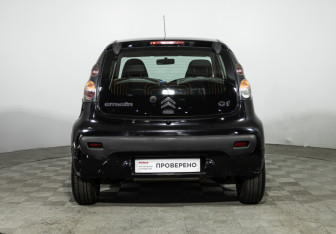 Подержанный автомобиль Citroen C1 2010 года (6 фото)