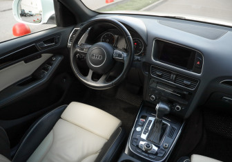 Подержанный автомобиль Audi Q5 2012 года (9 фото)