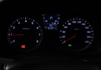 Подержанный автомобиль Hyundai Solaris Sedan 2011 года (12 фото)