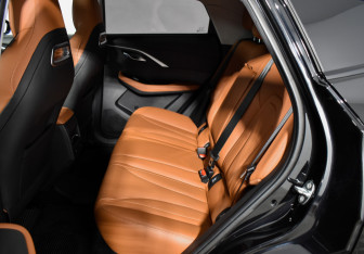 Подержанный автомобиль Omoda C5 2023 года (11 фото)