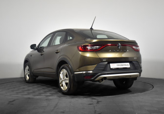 Подержанный автомобиль Renault Arkana 2020 года (7 фото)