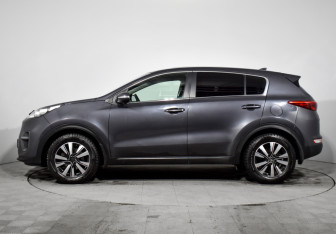 Подержанный автомобиль Kia Sportage 2017 года (8 фото)